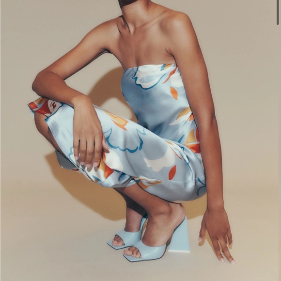 Dresses & Skirts - Reformation Joanne Silk Dress